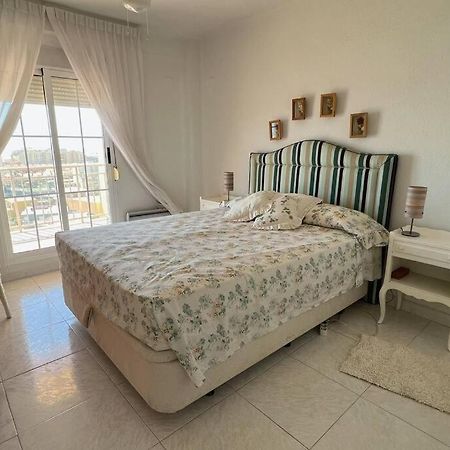 Apartamento Con Acceso Directo A La Playa Apartment Valencia Bagian luar foto