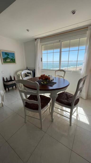 Apartamento Con Acceso Directo A La Playa Apartment Valencia Bagian luar foto