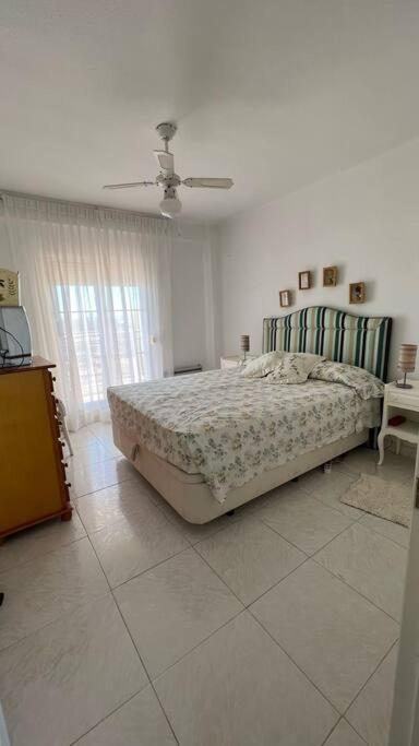 Apartamento Con Acceso Directo A La Playa Apartment Valencia Bagian luar foto