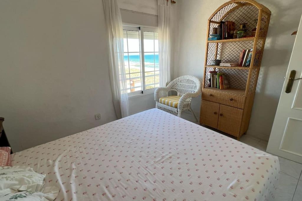 Apartamento Con Acceso Directo A La Playa Apartment Valencia Bagian luar foto