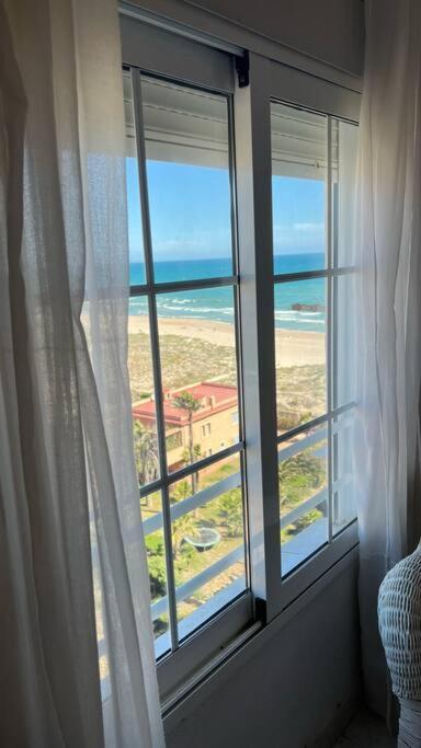 Apartamento Con Acceso Directo A La Playa Apartment Valencia Bagian luar foto